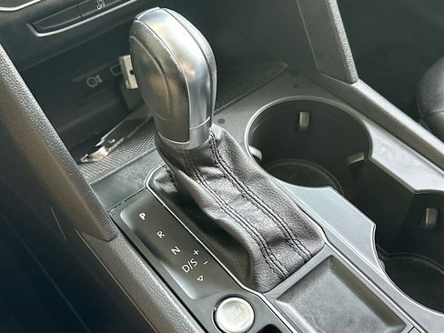 Used 2019 Volkswagen Atlas SE w/ Panoramic Sunroof Package image 16