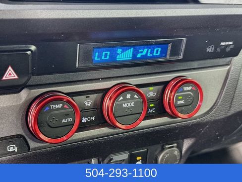 Used 2022 Toyota Tacoma TRD Sport w/ Technology Package RWD image 17