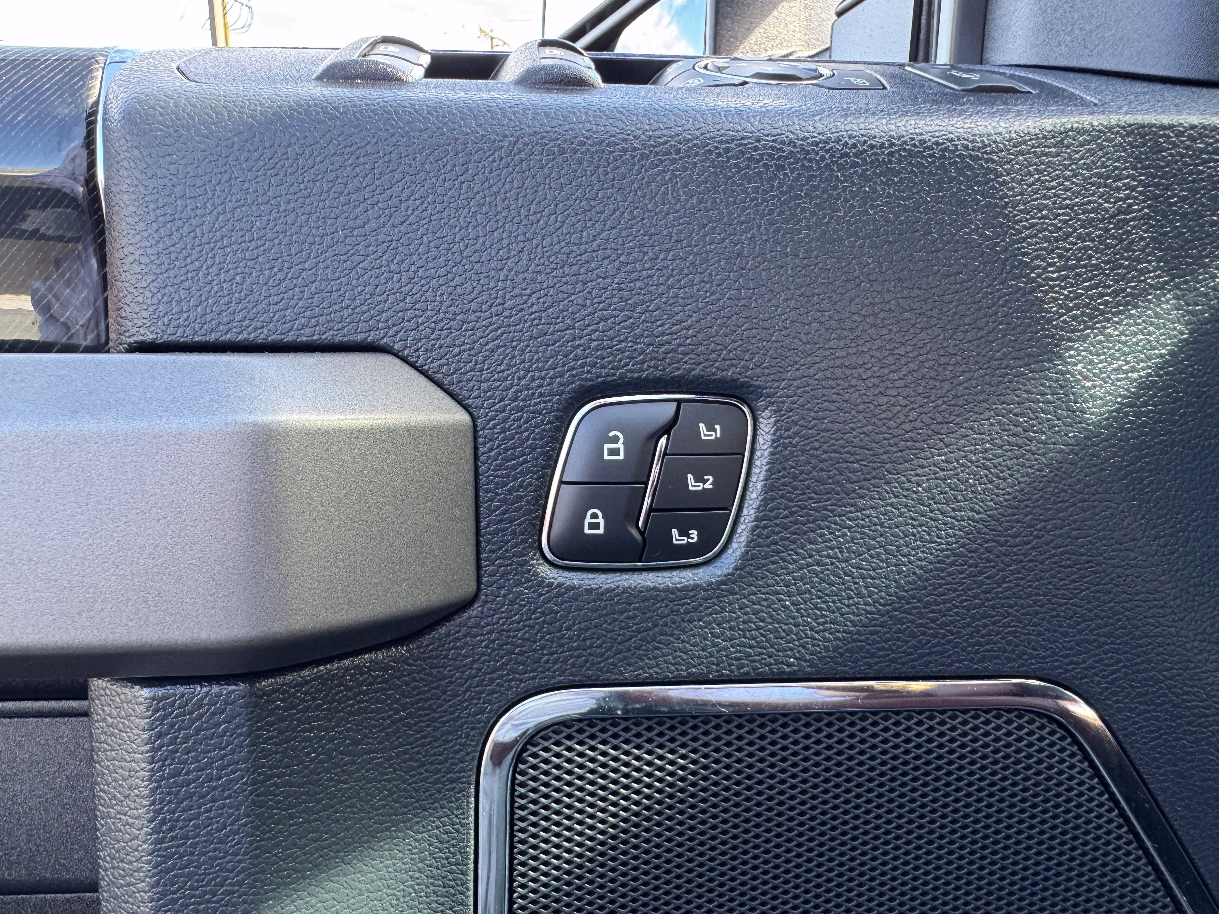 Used 2022 Ford F350 Platinum AWD/4WD image 60