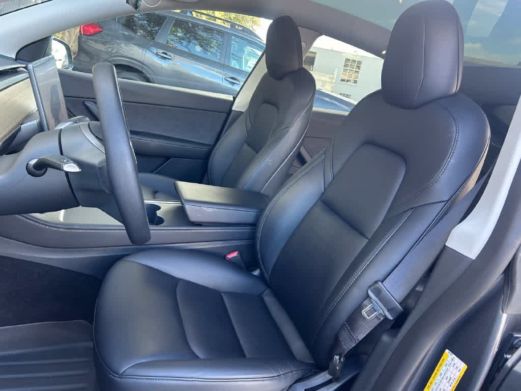 Used 2022 Tesla Model Y Long Range AWD/4WD image 12