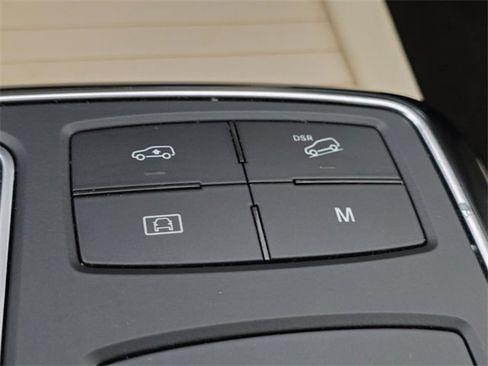 Used 2017 Mercedes-Benz GLS 450 4MATIC image 33