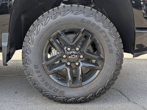 New 2026 Chevrolet Silverado 1500 Custom Trail Boss AWD/4WD image 6