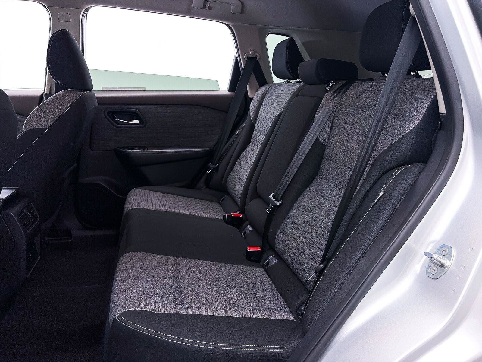 Used 2023 Nissan Rogue SV FWD image 37