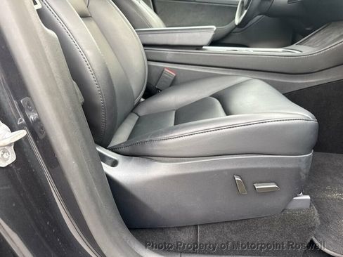 Used 2024 Tesla Model Y 2WD image 19