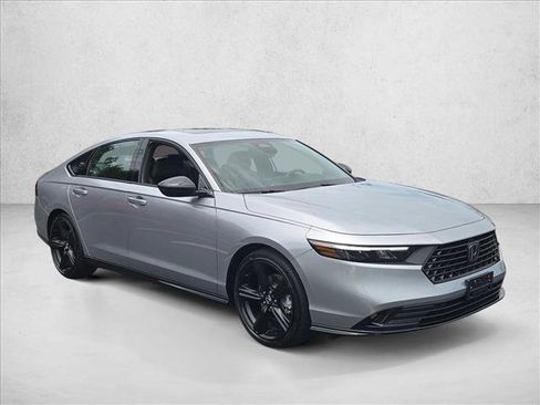 Used 2023 Honda Accord Sport image 3
