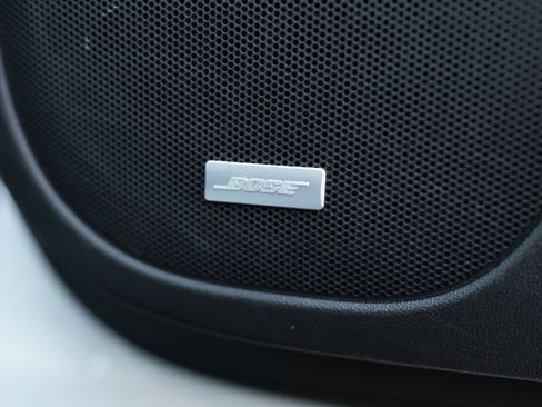 Used 2023 GMC Acadia Denali image 29