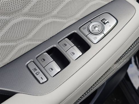 Used 2022 Hyundai Palisade Calligraphy image 25