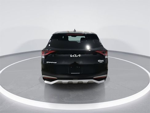 Used 2024 Kia Sportage LX image 7