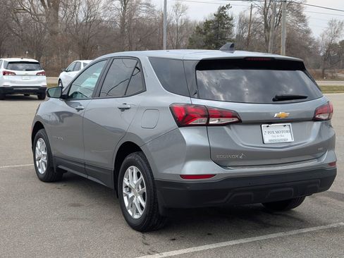 Used 2024 Chevrolet Equinox LS w/ LS Convenience Package AWD/4WD image 6