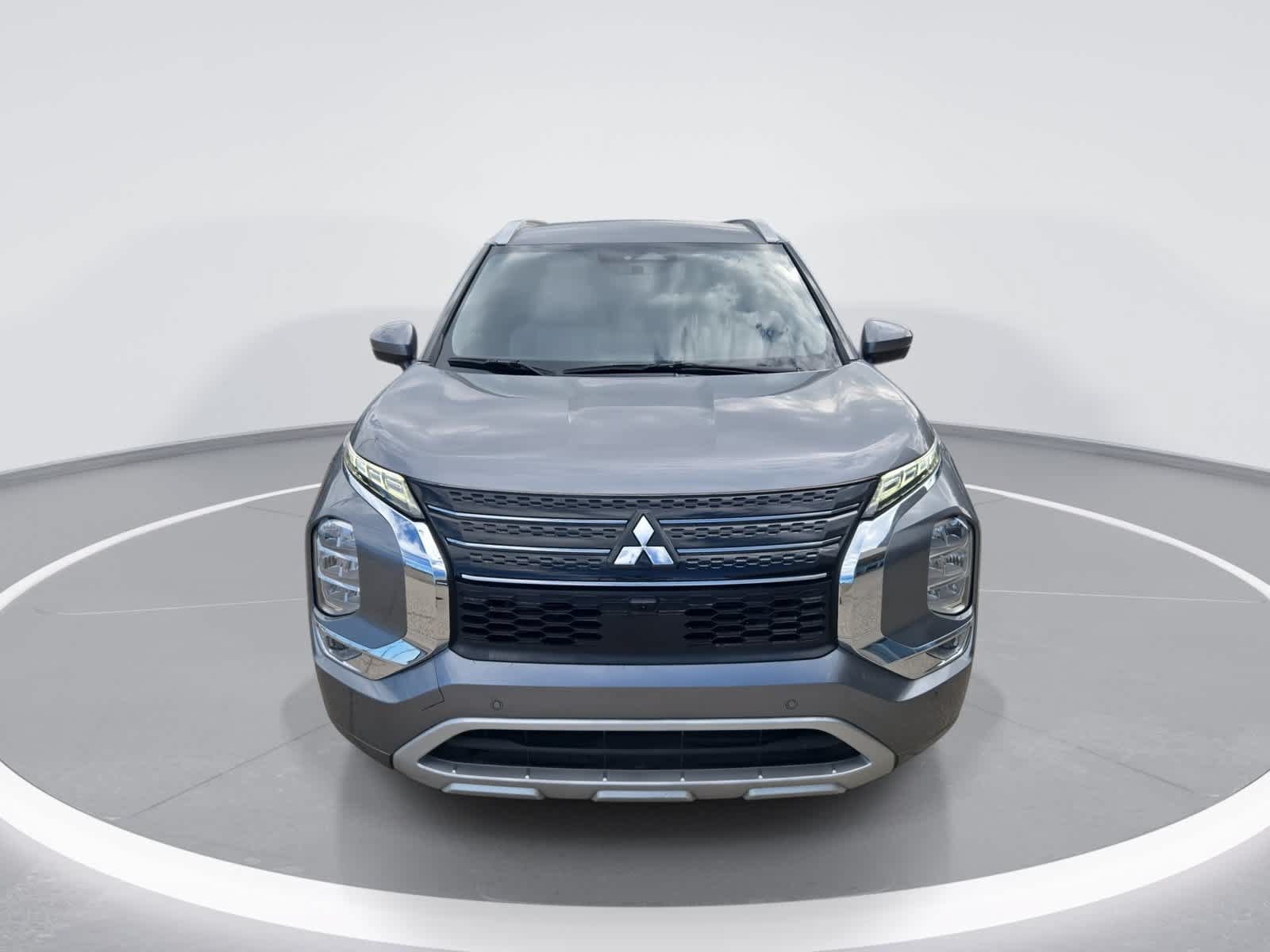 Used 2024 Mitsubishi Outlander SEL FWD image 3