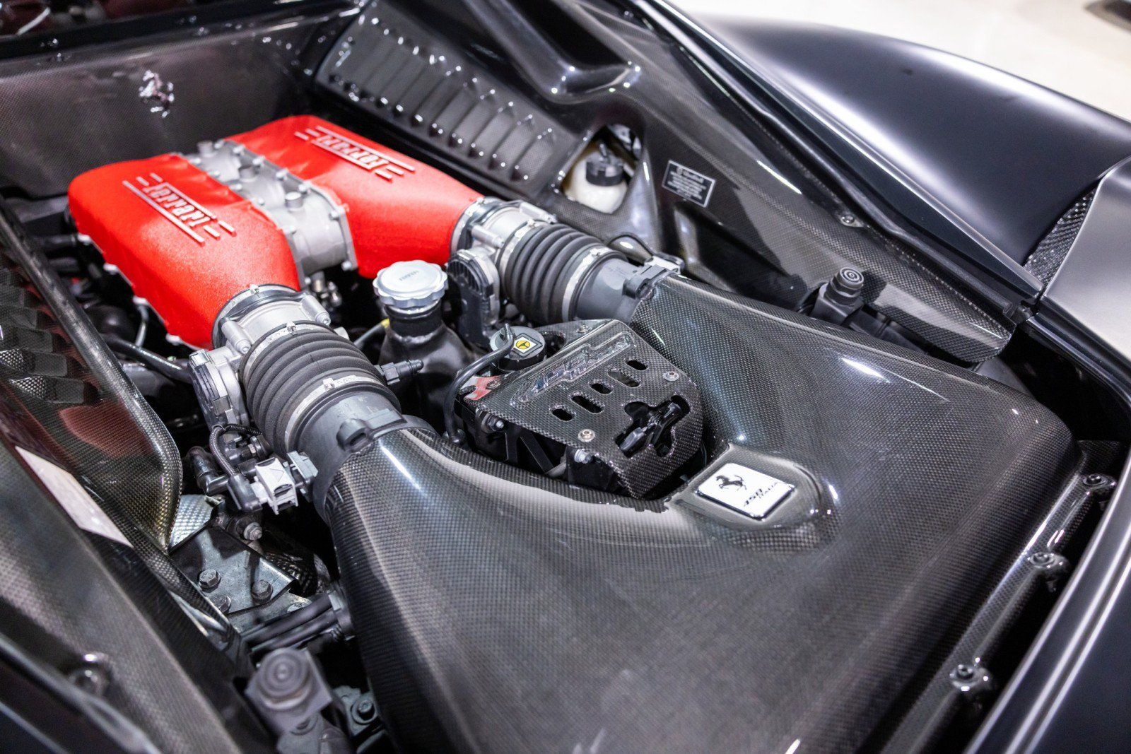 Used 2011 Ferrari 458 Italia Coupe RWD image 62