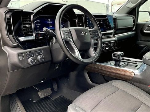 Used 2023 Chevrolet Silverado 1500 RST w/ Z71 Off-Road Package image 8