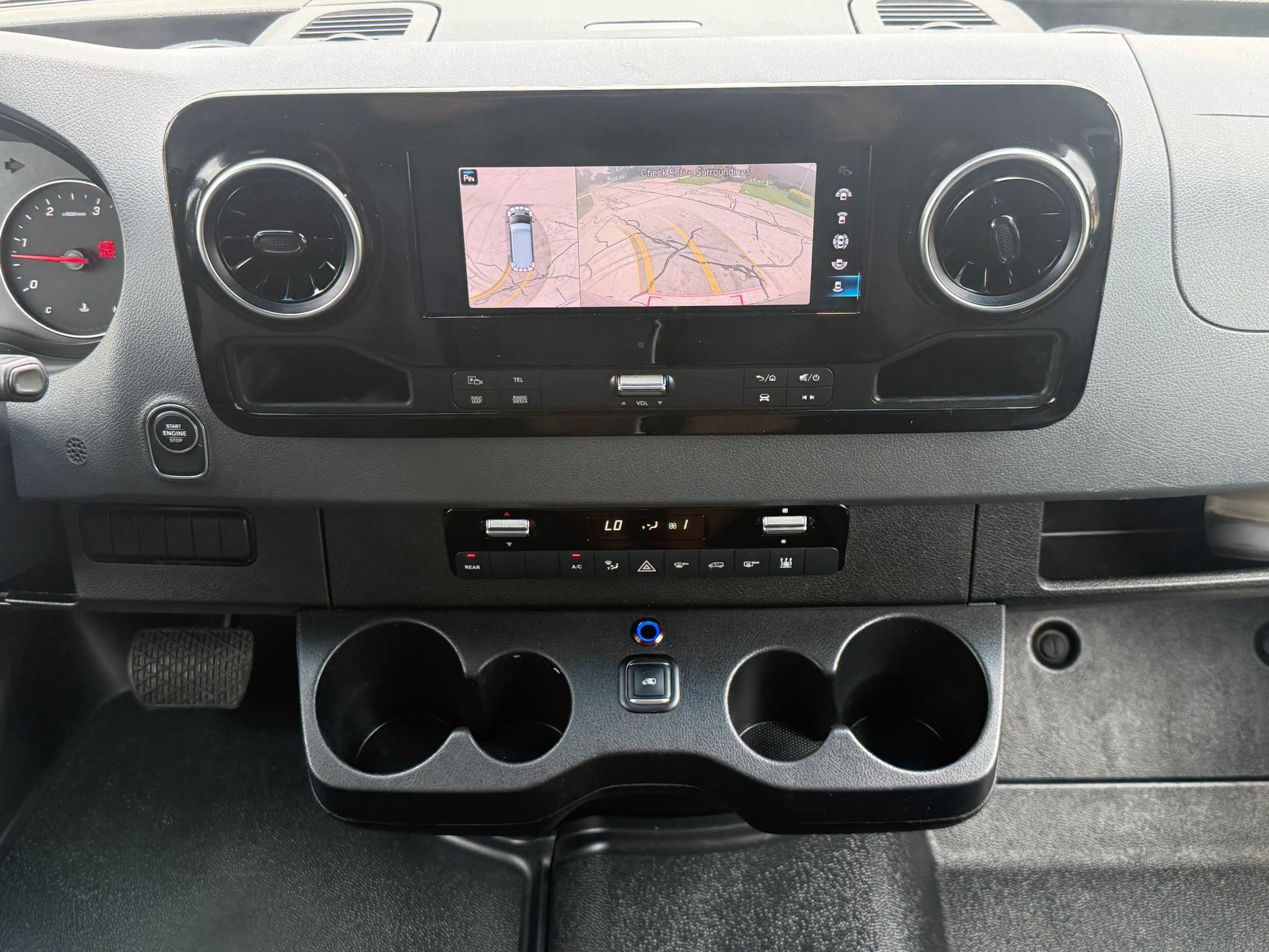 Used 2020 Mercedes-Benz Sprinter 2500 image 31