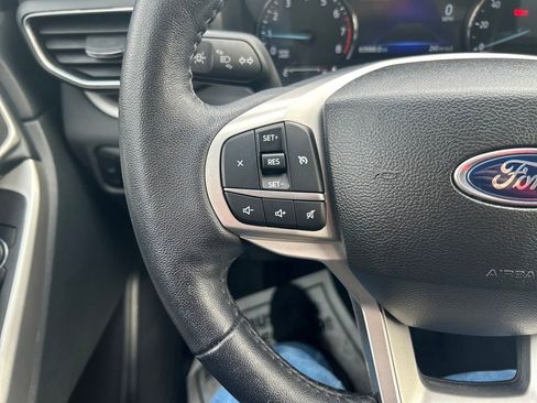 Used 2023 Ford Explorer XLT w/ Equipment Group 202A image 25