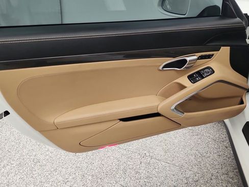 Used 2014 Porsche 911 Turbo S image 24