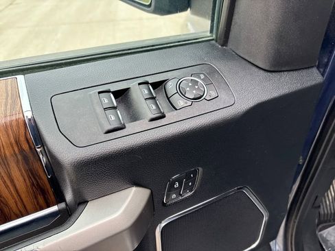 Used 2020 Ford F150 Lariat w/ Equipment Group 502A Luxury image 17