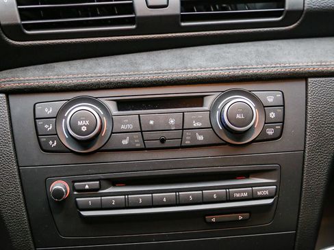 Used 2011 BMW 1 Series M RWD image 23
