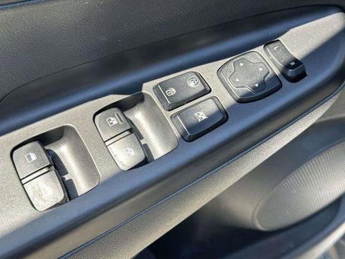Certified 2023 Hyundai Kona SEL AWD/4WD image 18