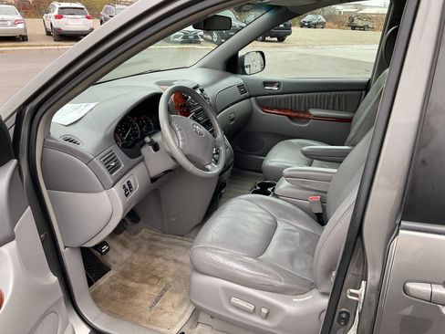 Used 2004 Toyota Sienna XLE image 14