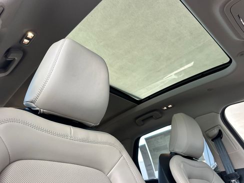 New 2025 Lincoln Corsair Grand Touring image 16