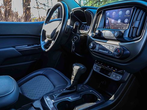 Used 2019 Chevrolet Colorado Z71 image 25