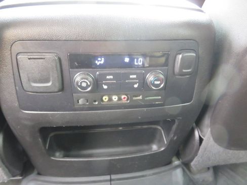 Used 2016 Chevrolet Suburban LTZ AWD/4WD image 21