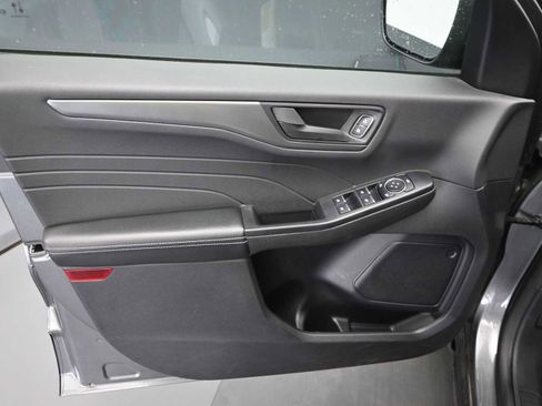 Used 2025 Ford Escape Active image 12