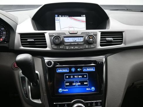 Used 2015 Honda Odyssey Touring Elite image 32