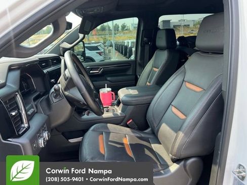 Used 2024 GMC Sierra 3500 AT4 w/ AT4 Premium Plus Package AWD/4WD image 9