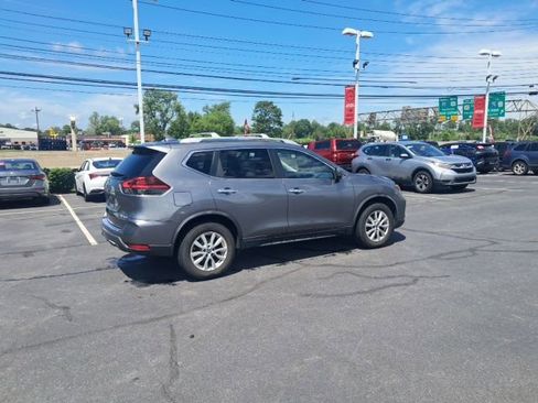 Used 2018 Nissan Rogue SV w/ Premium Package AWD/4WD image 5