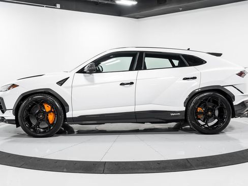 Used 2024 Lamborghini Urus Performante AWD/4WD image 6