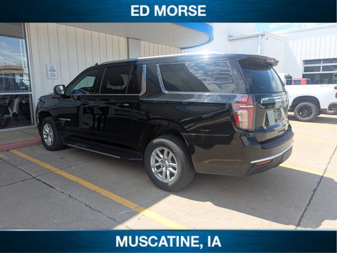 Used 2024 Chevrolet Suburban LT AWD/4WD image 5