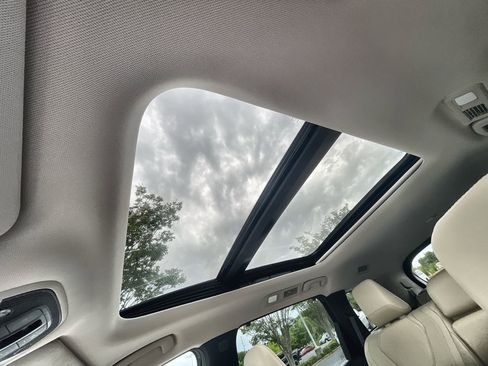 Used 2023 INFINITI QX60 Luxe w/ Cargo Package FWD image 19