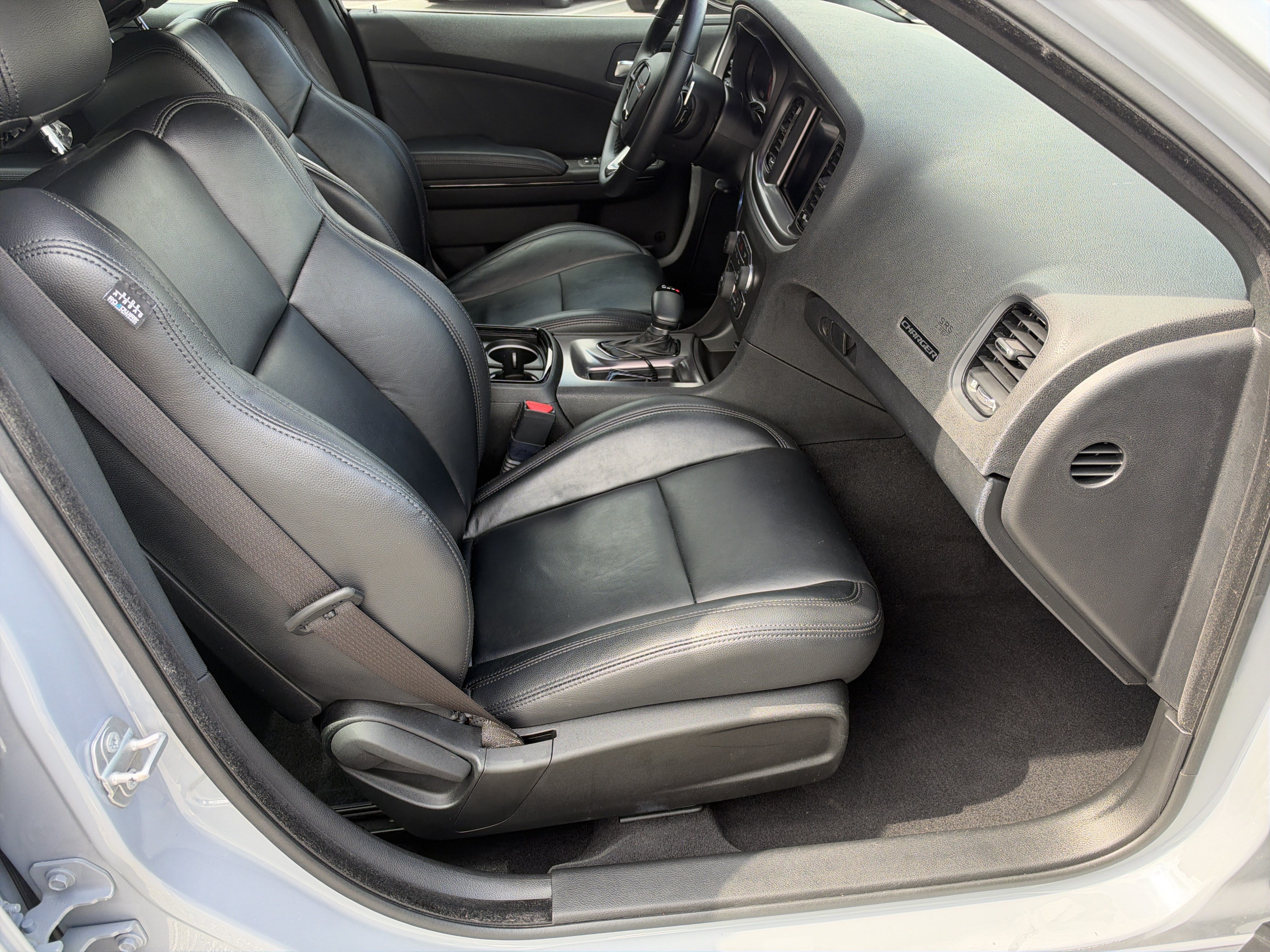 Used 2022 Dodge Charger R/T w/ Blacktop Package RWD image 16