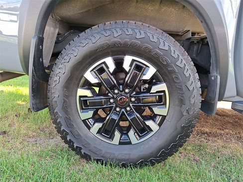 Used 2023 Nissan Frontier PRO-4X w/ Tow Package image 17