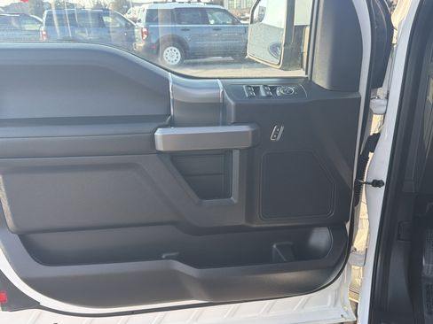 Used 2015 Ford F150 XLT w/ Equipment Group 302A Luxury image 15