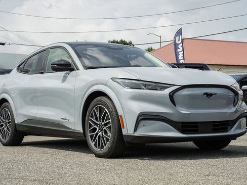 New 2025 Ford Mustang Mach-E Premium image 1