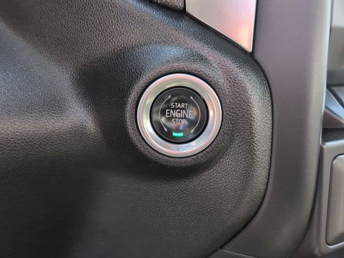Used 2021 Chevrolet Silverado 1500 LT AWD/4WD image 27