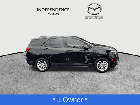 Used 2023 Chevrolet Equinox LS image 2