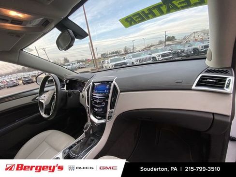 Used 2016 Cadillac SRX FWD image 31