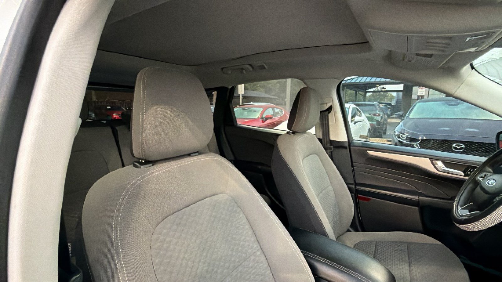 Used 2021 Ford Escape SE w/ SE Sport Appearance Package FWD image 30