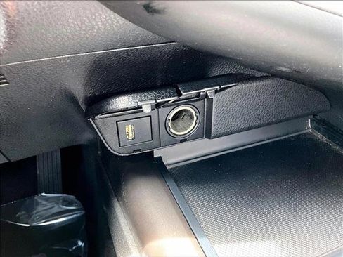 Used 2022 Toyota Camry SE FWD image 26