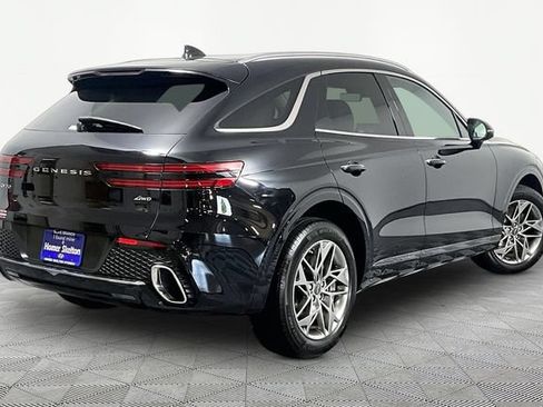 Certified 2025 Genesis GV70 2.5T AWD/4WD image 13