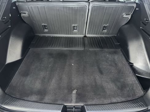 Used 2024 Chevrolet Equinox EV RS FWD image 24