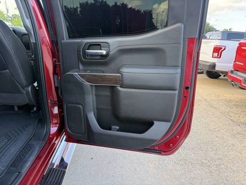 Used 2021 GMC Sierra 1500 SLT RWD image 16