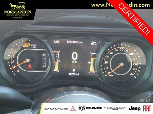Certified 2025 Jeep Wrangler Unlimited Sahara AWD/4WD image 8