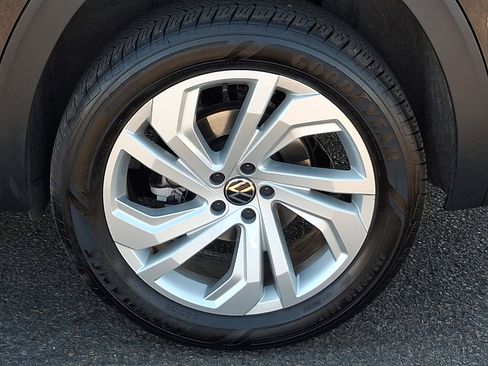 Used 2023 Volkswagen Atlas SE w/ Panoramic Sunroof Package image 27