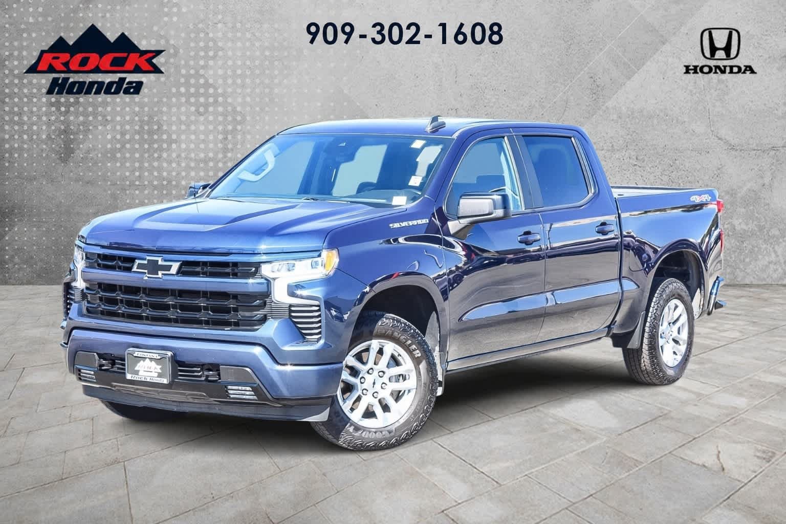 Used 2022 Chevrolet Silverado 1500 RST AWD/4WD image 1