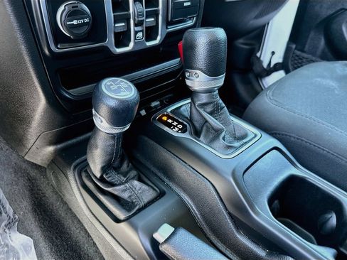 Used 2023 Jeep Wrangler Unlimited w/ 8.4" Radio Group AWD/4WD image 17