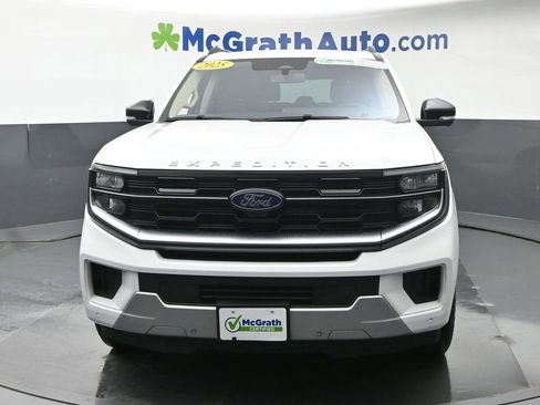 Used 2025 Ford Expedition Max Platinum image 5